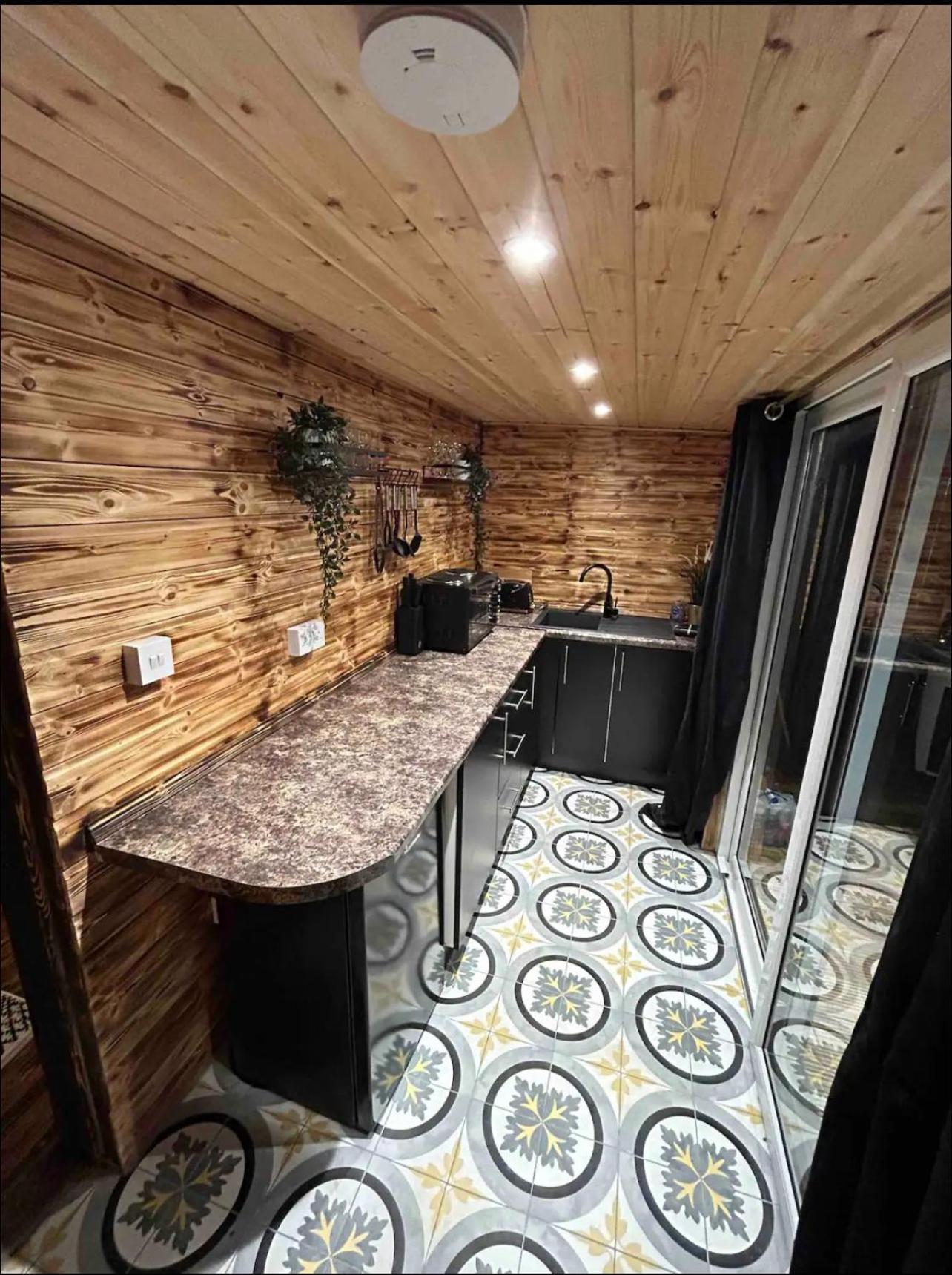 Cozy Cottage With Hot Tub! Cadnam ภายนอก รูปภาพ
